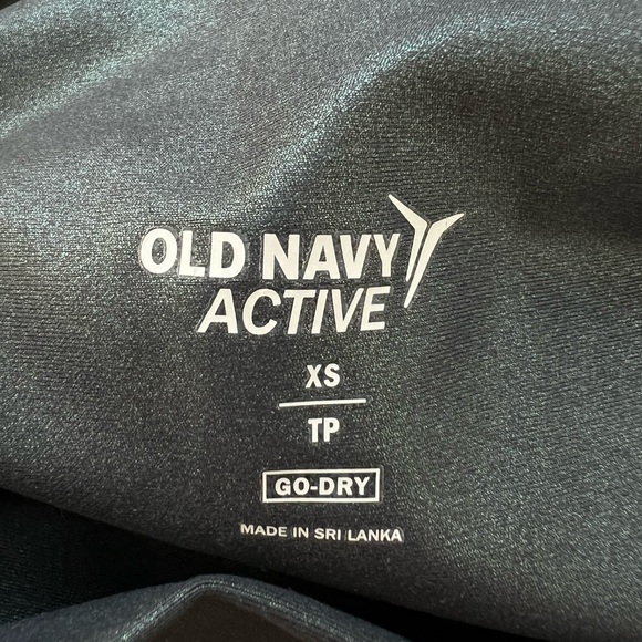 Green/Black Sheen Metallic Old Navy Active Workout Set - XS - Picture 4 of 4